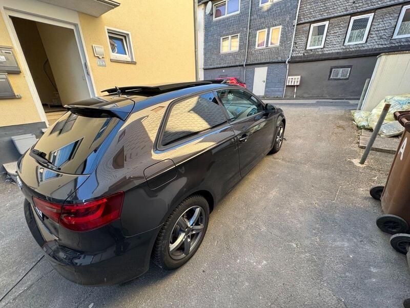 Braun Gebraucht 2015 Audi A3 Ambiente Limousine | 12.499 € (Guter Preis) - Bild 1/4