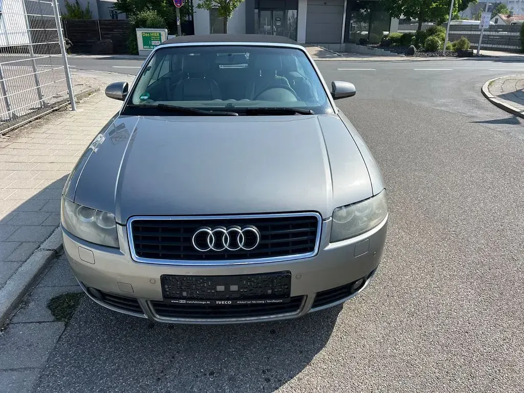 Gebraucht Audi A4 Cabriolet 163 PS (119 kW) 2004 Grau Cabrio