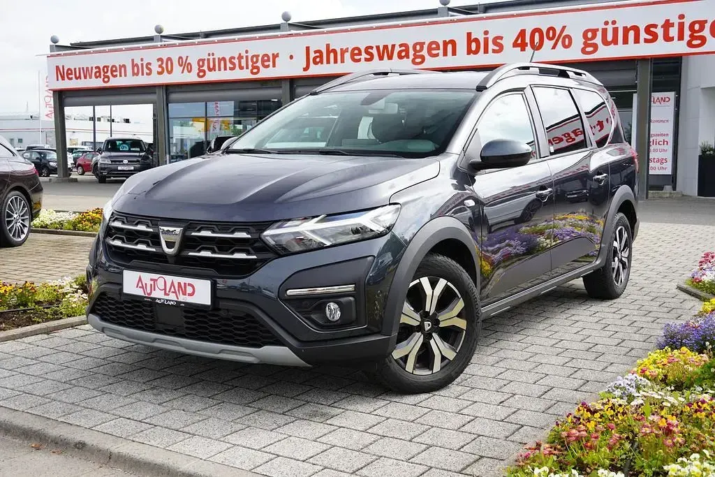 Gebraucht Dacia Jogger Comfort 101 PS (74 kW) 2022 Grau Van / Kleinbus