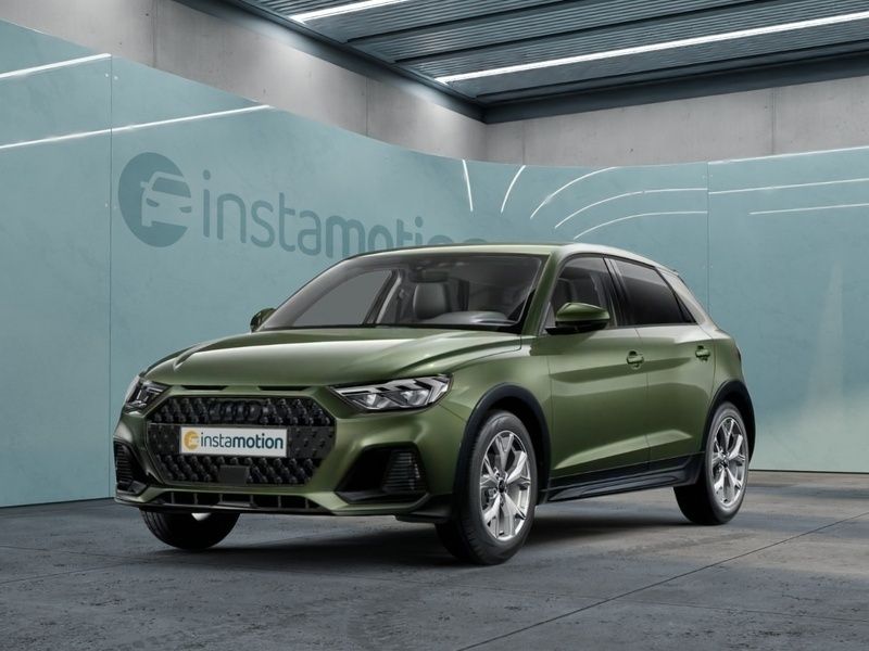 Grün Gebraucht 2024 Audi A1 Sport Kleinwagen | 28.590 € (Etwas zu teuer) - Bild 1/4