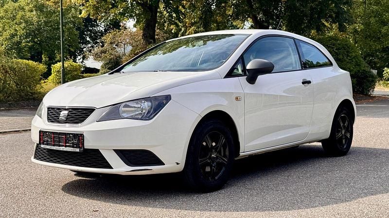 Weiß Gebraucht 2014 Seat Ibiza SC Kleinwagen | 4.999 € (Fairer Preis) - Bild 1/4