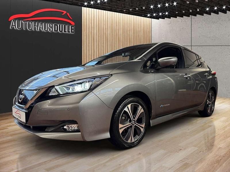 Gun metallic (m) Gebraucht 2019 Nissan Leaf Tekna Kleinwagen | 12.490 € (Fairer Preis) - Bild 1/4
