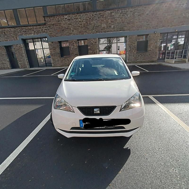 Weiß Gebraucht 2015 Seat Mii Kleinwagen | 4.300 € (Guter Preis) - Bild 1/4