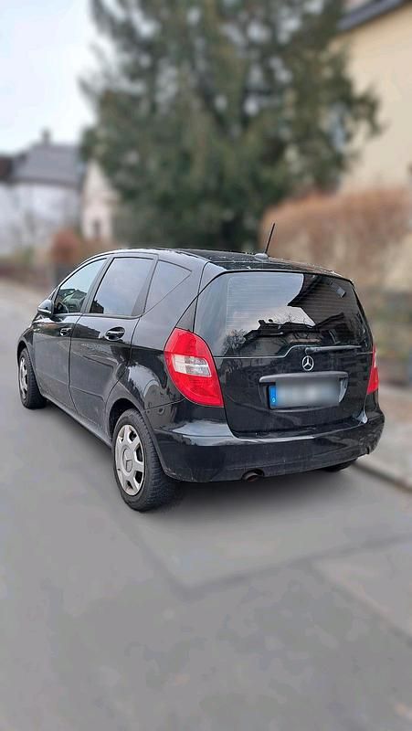 Gebraucht Mercedes A150 95 PS (69 kW) 2009 Schwarz Kleinwagen
