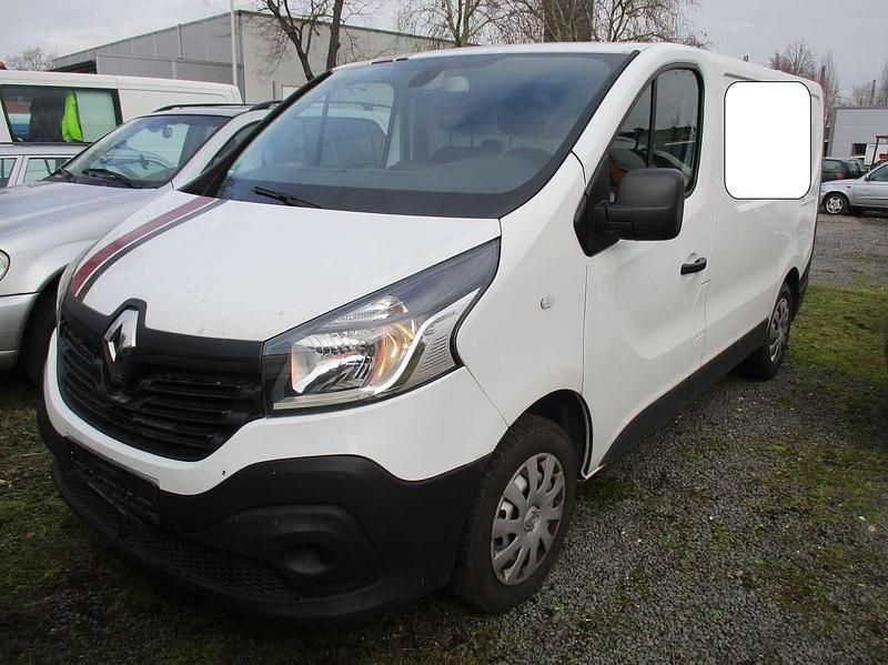 Gebraucht Renault Trafic Komfort 95 PS (69 kW) 2018 Gletscherweiss Van / Kleinbus