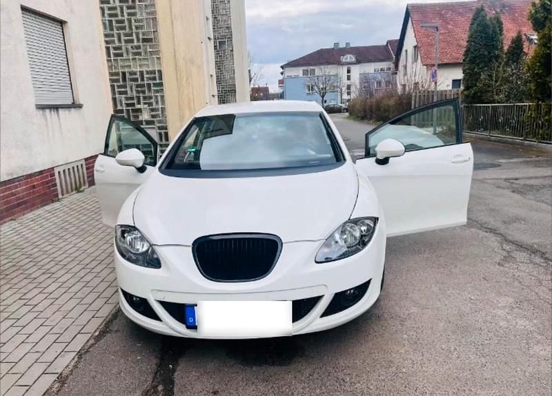 Gebraucht Seat Leon 2009 Weiß Kleinwagen