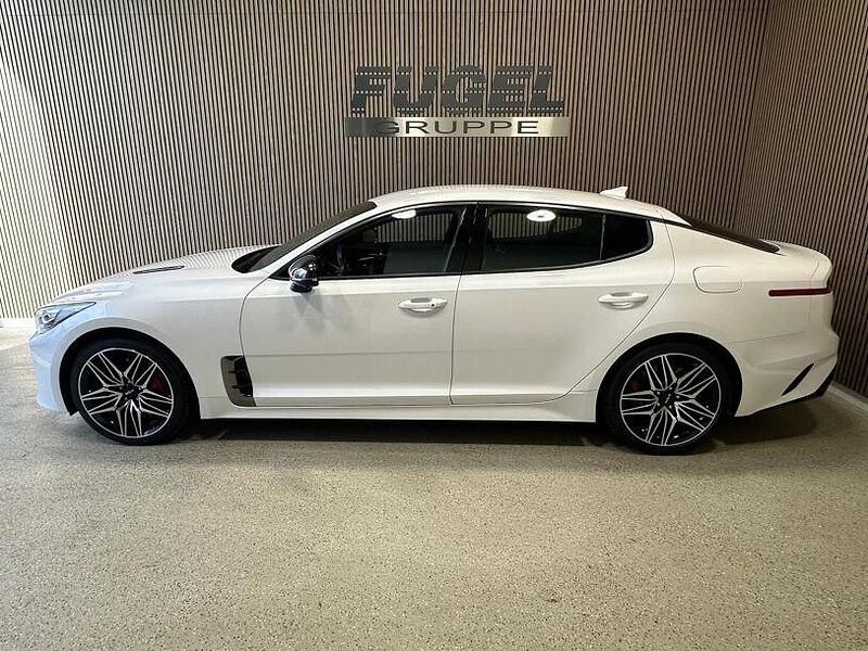 Gebraucht Kia Stinger GT 373 PS (274 kW) 2022 Snow white pearl Kleinwagen