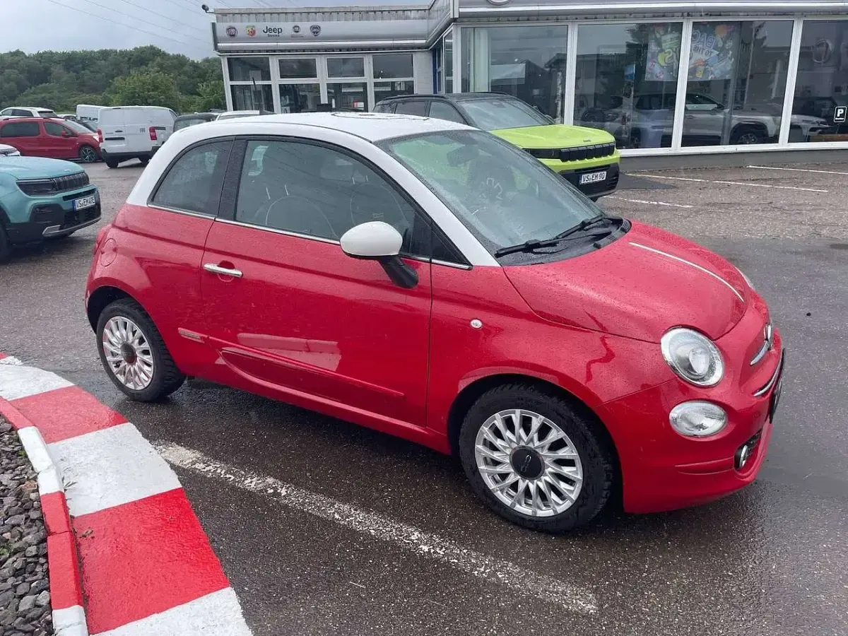 Gebraucht Fiat 500 Lounge 69 PS (50 kW) 2019 Crvena pastelna Kleinwagen