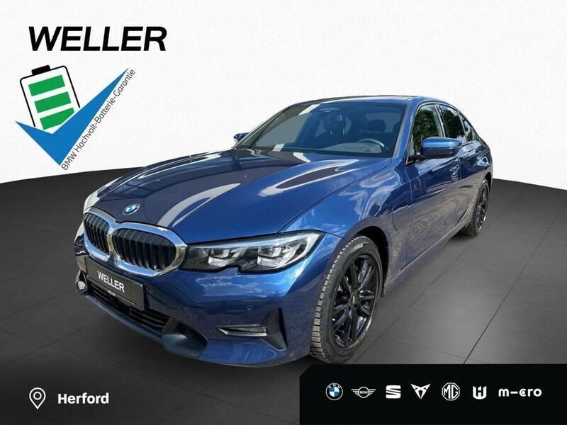 Phytonicblau (blau) Gebraucht 2021 BMW 330e Shadowline Limousine | 28.390 € (Superpreis) - Bild 1/4