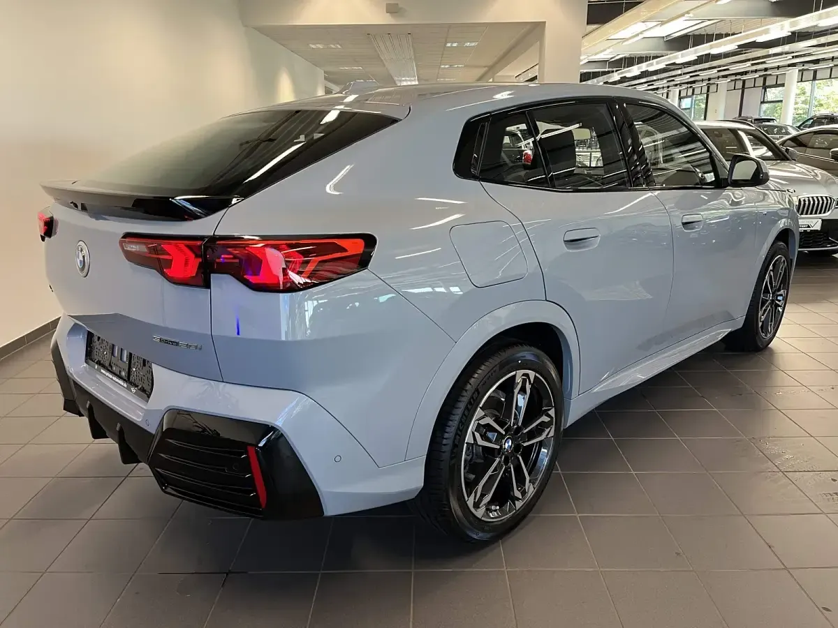 Gebraucht BMW X2 M Sport 156 PS (114 kW) 2025 Grau SUV