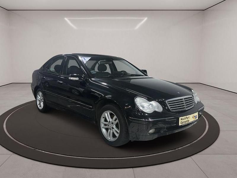 Schwarz Gebraucht 2004 Mercedes C200 Limousine | 3.990 € (Fairer Preis) - Bild 1/4
