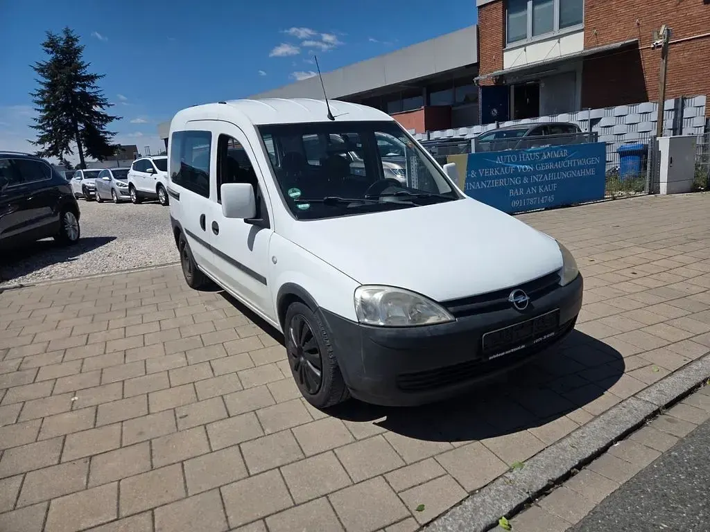 Gebraucht Opel Combo Basis 94 PS (69 kW) 2007 Weiß Van / Kleinbus