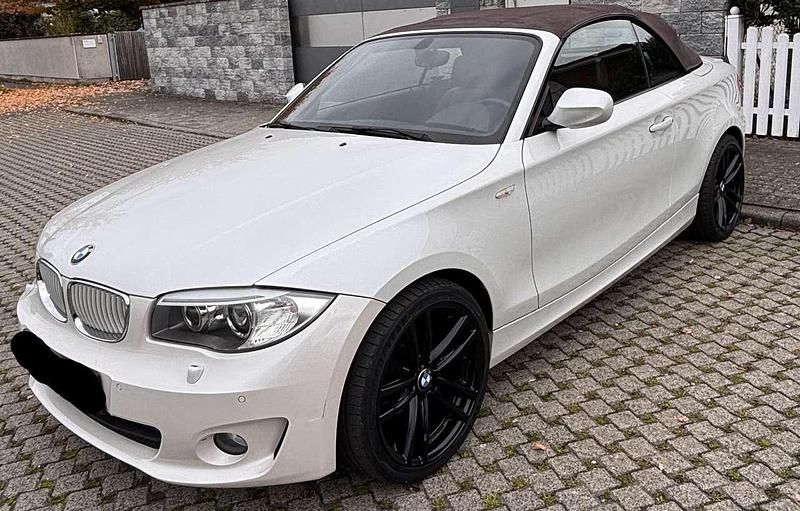Weiß Gebraucht 2013 BMW 118 Cabriolet Lifestyle Cabrio | 11.900 € (Fairer Preis) - Bild 1/4