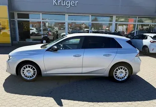 Gebraucht Opel Astra Elegance 130 PS (95 kW) 2023 Silber Kleinwagen