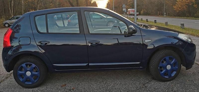 Gebraucht Dacia Sandero Lauréate 75 PS (55 kW) 2012 Blau Limousine