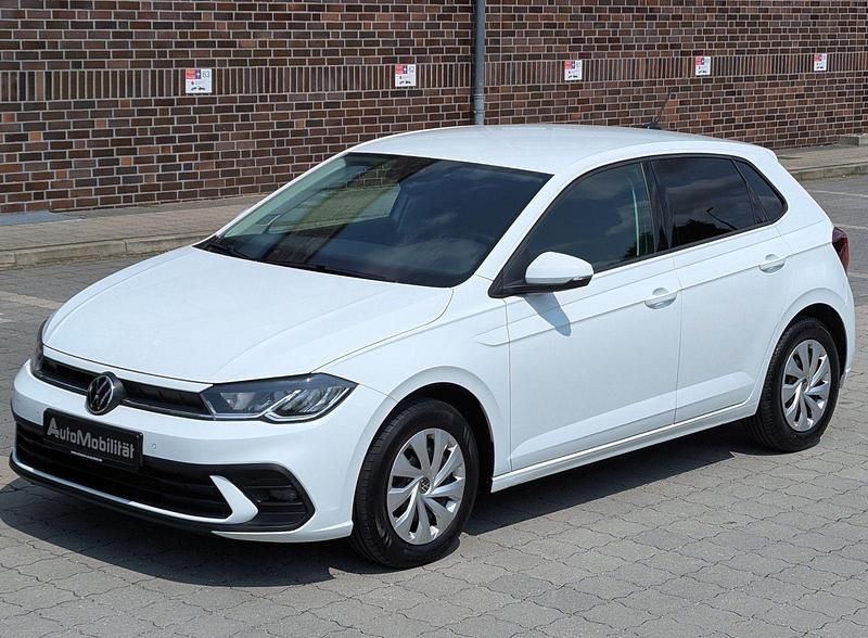 Weiß Gebraucht 2022 VW Polo Life Kleinwagen | 9.877 € (Guter Preis) - Bild 1/4