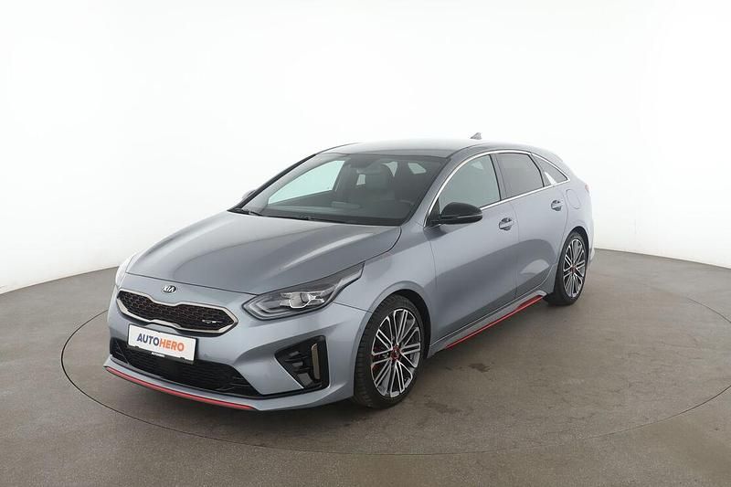 Grau Gebraucht 2022 Kia ProCeed Kleinwagen | 26.390 € (Fairer Preis) - Bild 1/3