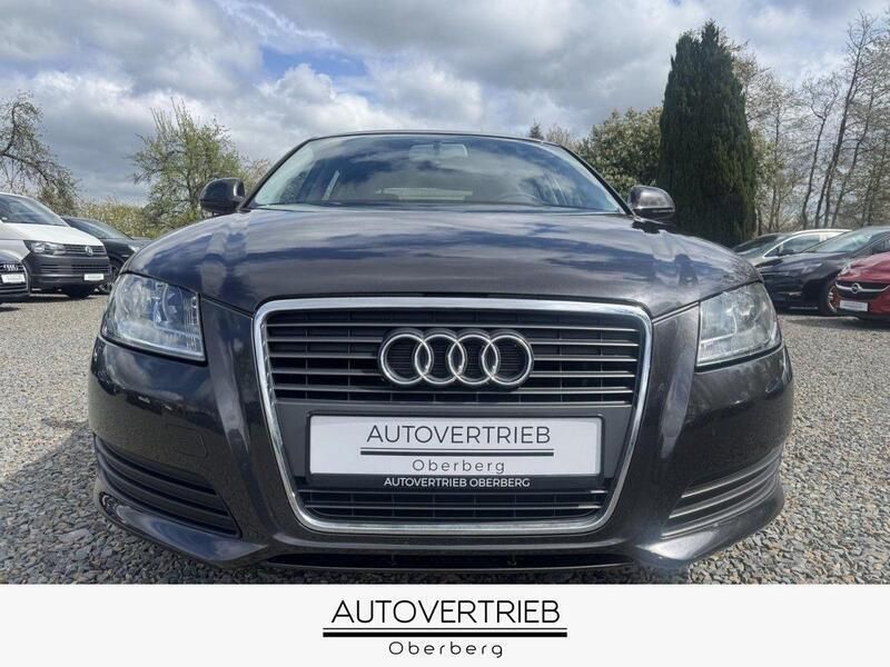 Grau Gebraucht 2010 Audi A3 Sportback Attraction Limousine | 6.990 € (Guter Preis) - Bild 1/4