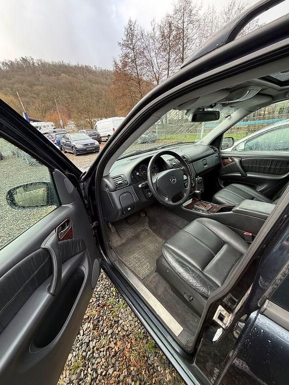 Gebraucht Mercedes ML270 163 PS (119 kW) 2004 Schwarz SUV