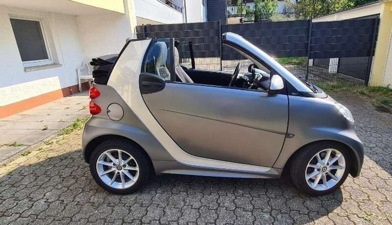 Silber Gebraucht 2012 Smart ForTwo Cabrio Cabrio | 5.990 € (Teuer) - Bild 1/4