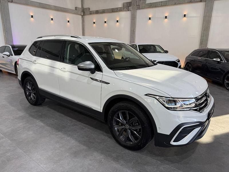 Gebraucht VW Tiguan Allspace Life 150 PS (110 kW) 2024 Weiß SUV