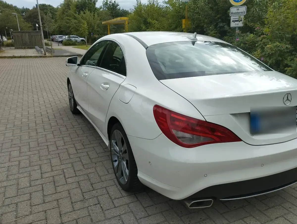 Gebraucht Mercedes CLA200 156 PS (114 kW) 2013 Weiß Coupé