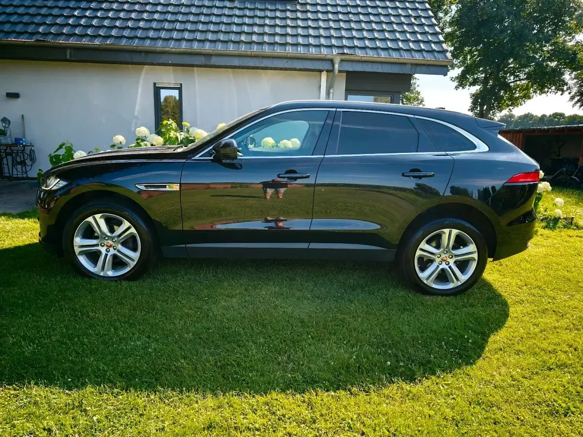 Gebraucht Jaguar F-Pace Prestige 241 PS (177 kW) 2018 Schwarz SUV