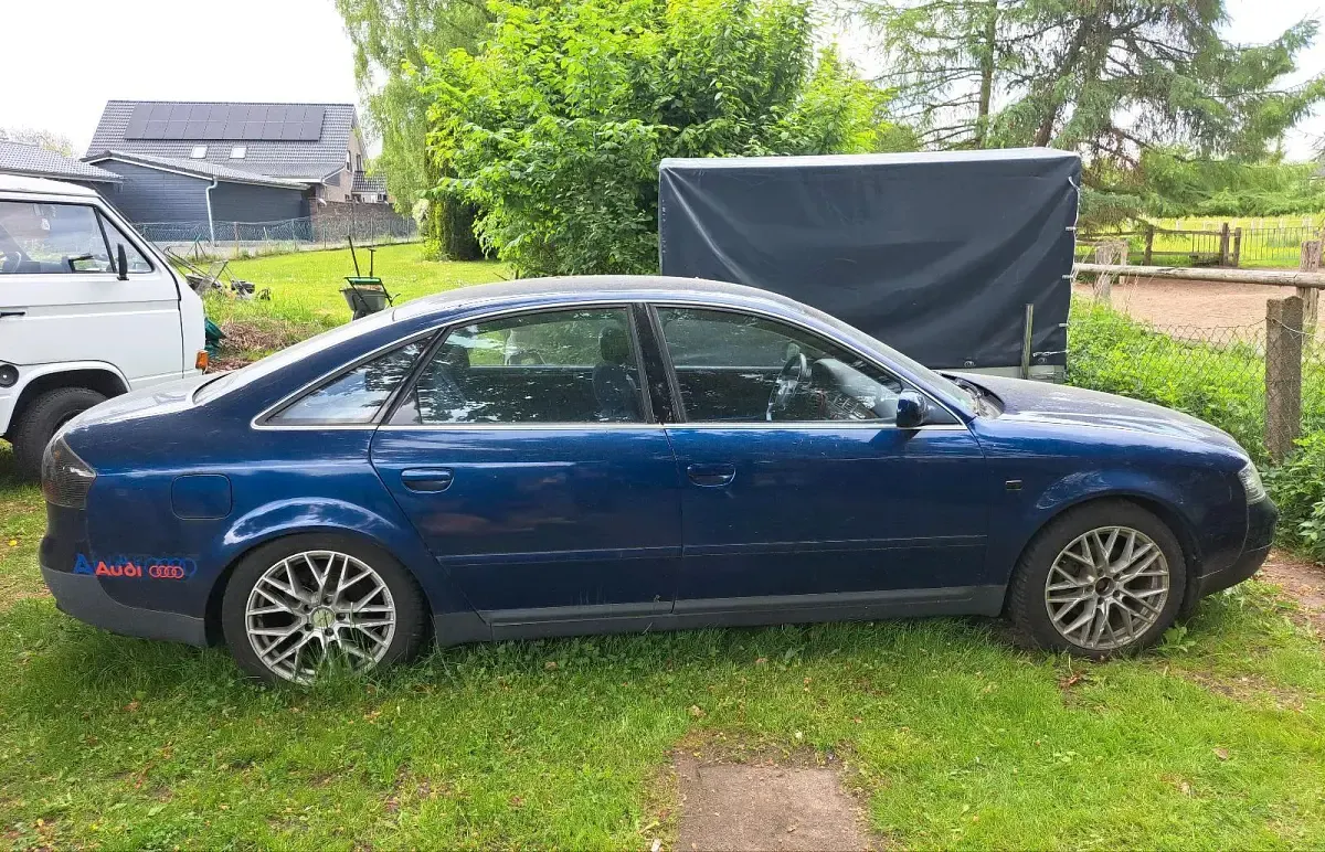 Używany Audi A6 193 KM (141 kW) 1999 Niebieski Sedan/Limuzyna