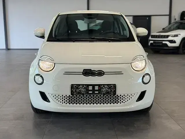 Gebraucht Fiat 500e 86 kW (118 PS) 2023 Weiß Limousine