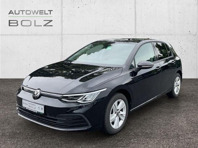 Schwarz Gebraucht 2023 VW Golf VIII Life Limousine | 22.690 € (Guter Preis) - Bild 1/4