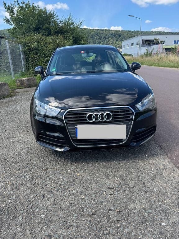 Schwarz Gebraucht 2014 Audi A1 Sportback Ambition Kleinwagen | 9.100 € (Guter Preis) - Bild 1/4