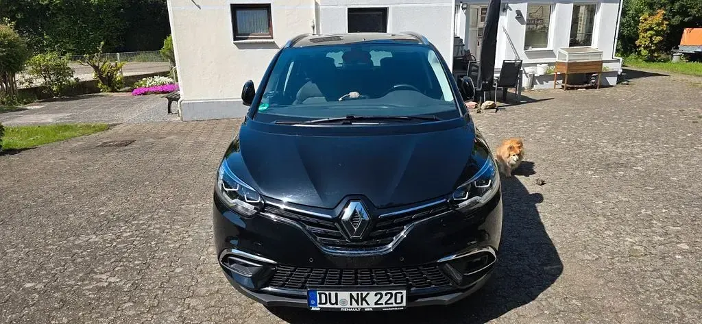 Używany Renault Scenic E-Tech Techno 102 kW (140 KM) 2024 Czarny SUV