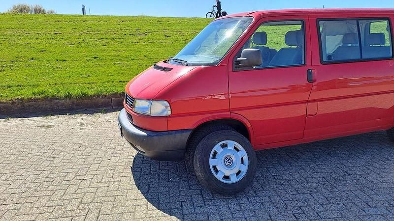 Gebraucht VW T4 102 PS (75 kW) 1998 Rot Van