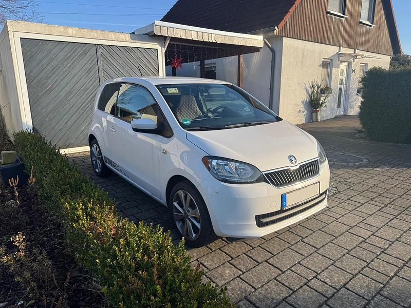 Weiß Gebraucht 2017 Skoda Citigo Kleinwagen | 8.270 € (Etwas zu teuer) - Bild 1/4