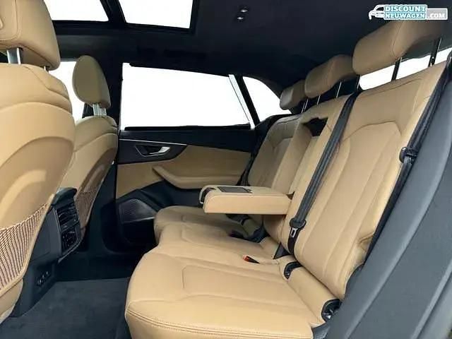 Orcaschwarz metallic Gebraucht 2019 Audi Q8 Ambiente SUV | 68.413 € - Bild 1/4