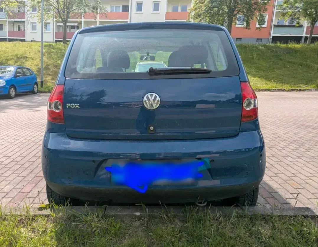 Gebraucht VW Fox 54 PS (39 kW) 2007 Blau Kleinwagen