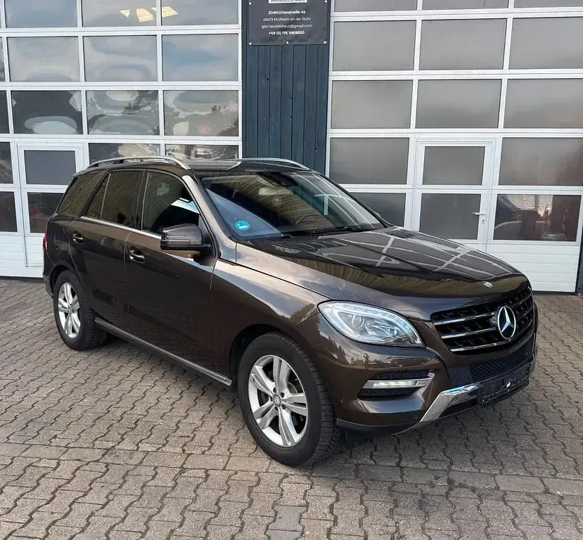 Gebraucht Mercedes ML250 204 PS (150 kW) 2013 Braun SUV