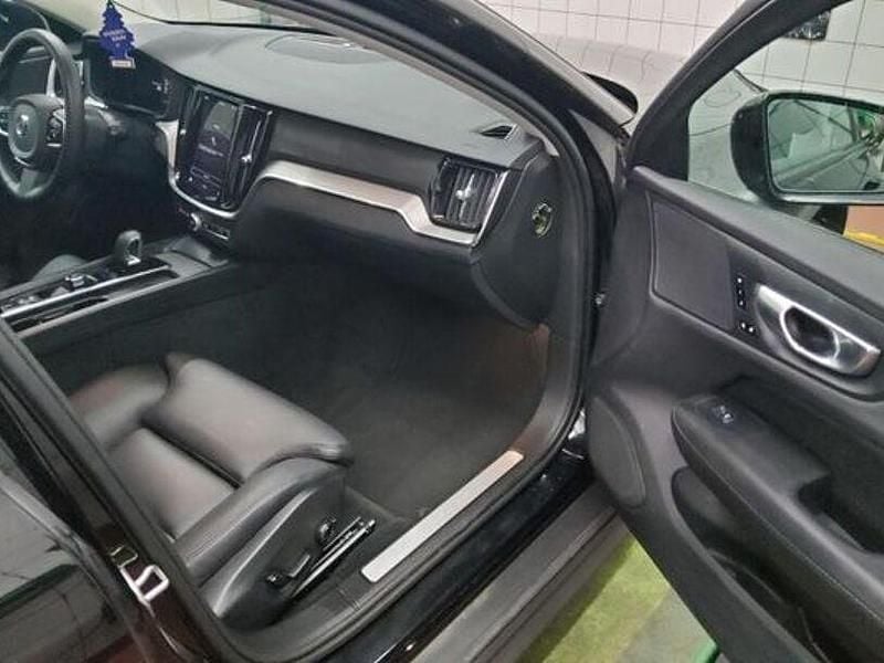 Gebraucht Volvo V60 CC Plus 197 PS (144 kW) 2023 Schwarz Kombi