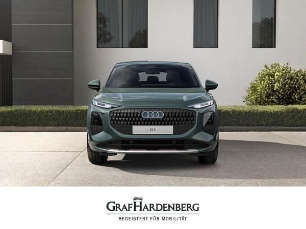 Grün (salbeigrün) Neu 2025 Audi Q3 Sportback Comfort SUV | 46.812 € (Superpreis) - Bild 1/4