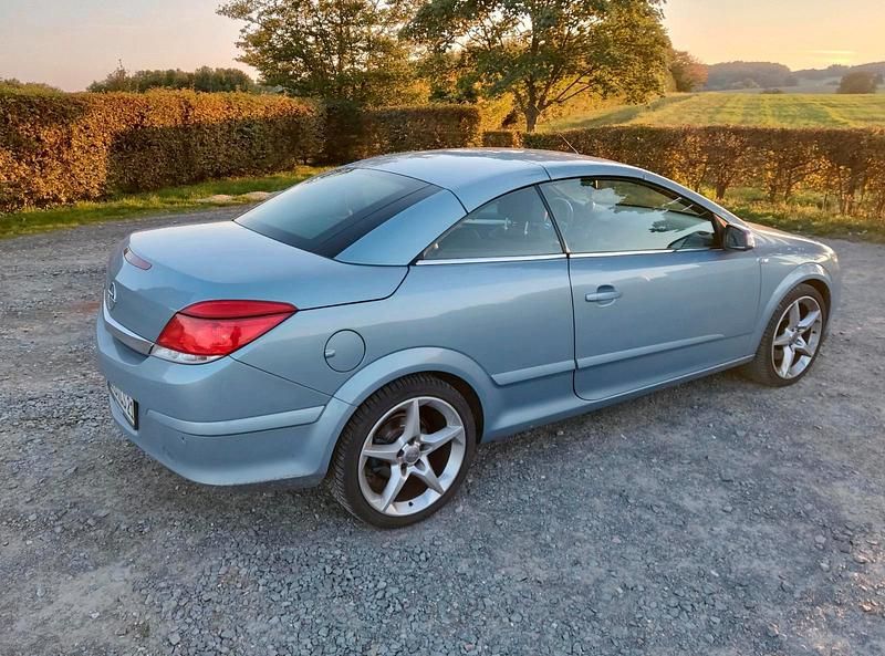 Gebraucht Opel Astra Cabriolet 150 PS (110 kW) 2008 Blau Cabrio