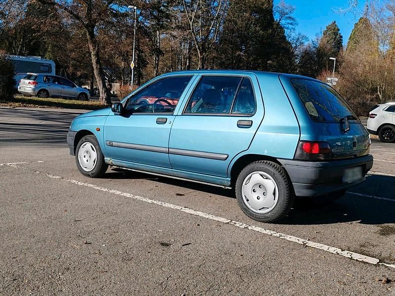 Gebraucht Renault Clio 54 PS (39 kW) 1994 Grün Kleinwagen