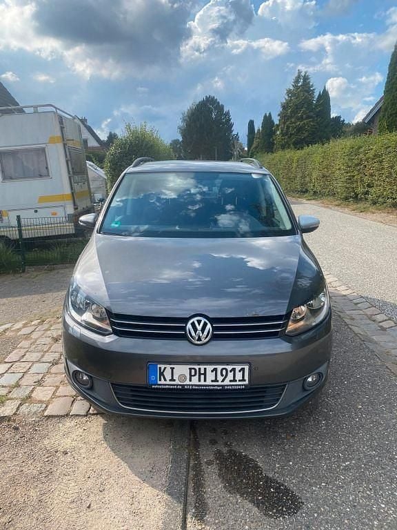 Grau Gebraucht 2011 VW Touran Comfortline Van / Kleinbus | 6.450 € (Guter Preis) - Bild 1/4