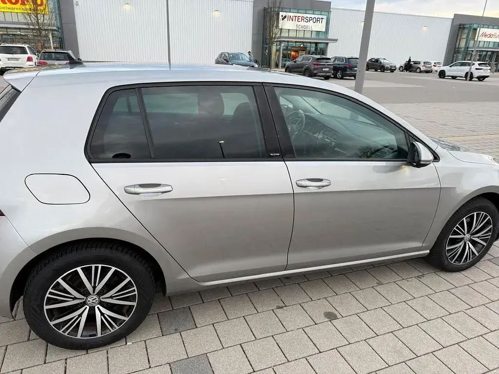 Gebraucht VW Golf VII Comfortline 110 PS (80 kW) 2017 Grau Limousine