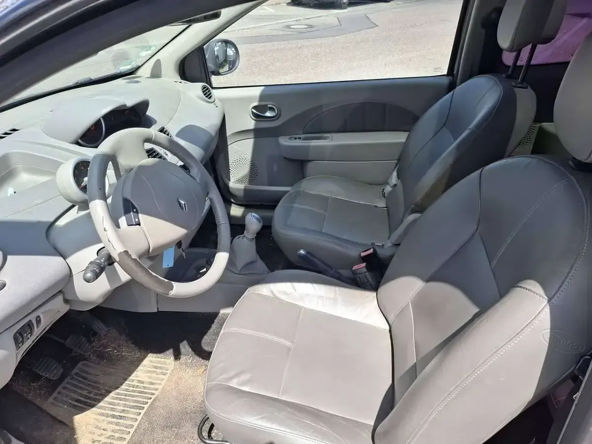 Gebraucht Renault Twingo Authentique 58 PS (42 kW) 2008 Perlmuttschwarz Kleinwagen