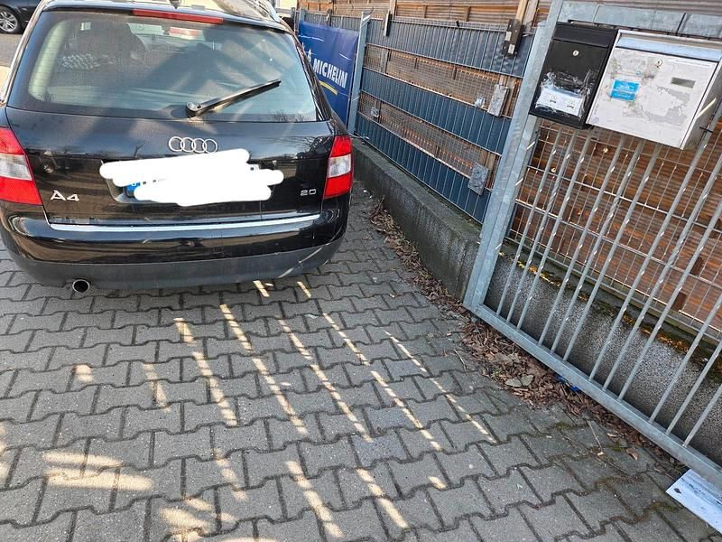 Gebraucht Audi A4 131 PS (96 kW) 2003 Schwarz Kombi