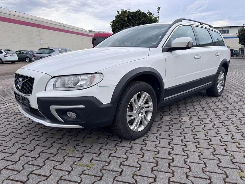 Weiß Gebraucht 2016 Volvo XC70 Momentum SUV | 14.980 € (Etwas zu teuer) - Bild 1/4