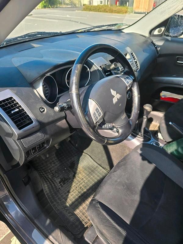 Gebraucht Mitsubishi Outlander 170 PS (125 kW) 2008 Braun SUV