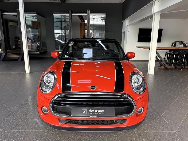 Używany Mini Cooper 136 KM (100 kW) 2021 Pomarańczowy Hatchback