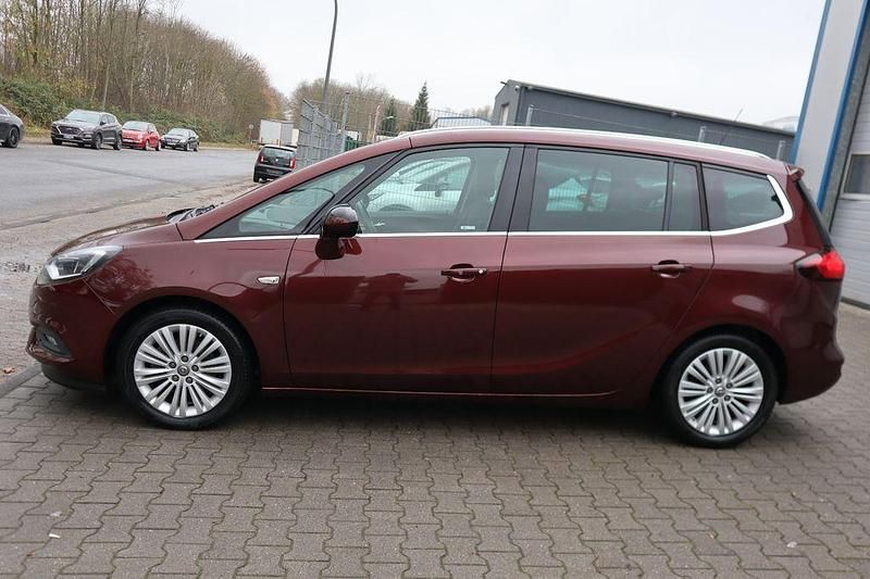 Gebraucht Opel Zafira Innovation 140 PS (102 kW) 2018 Braun Van / Kleinbus