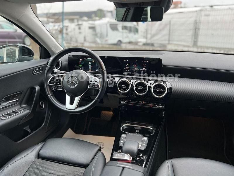 Gebraucht Mercedes A250 160 PS (117 kW) 2021 Schwarz Limousine